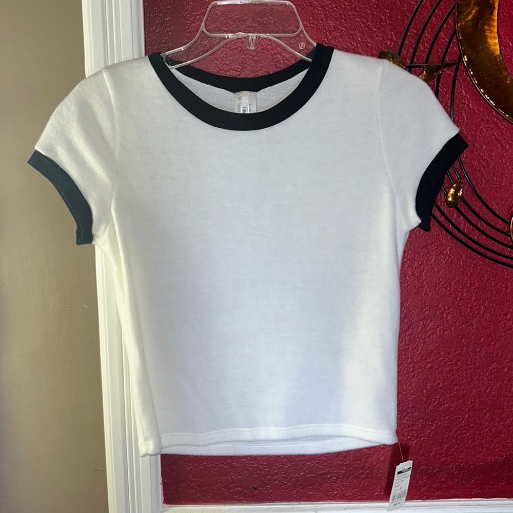 NEW WITH TAGS Semi cropped white Soft shirt by Image size small
